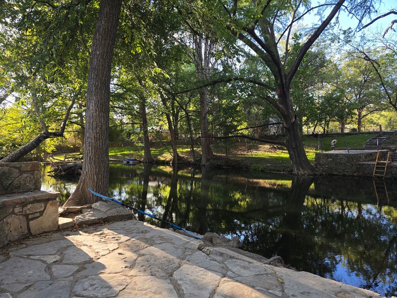 Chill's On The Creek