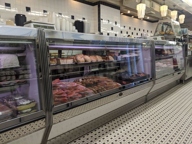 Famous 4th Street Delicatessen