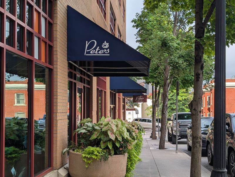 Pete's Restaurant & Coffee Shop